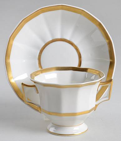 TRV180 Footed Bouillon Cup & Saucer