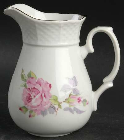 THU132 Creamer