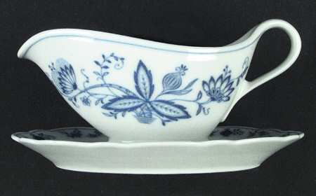 Blue Onion Gravy Boat with Attached Underplate