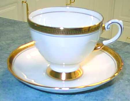 Corinth Footed Cup & Saucer Set