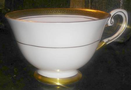 Corinth Footed Cup & Saucer Set
