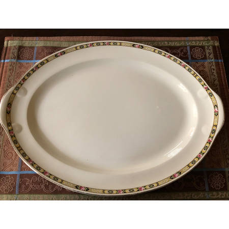 TST338 15" Oval Serving Platter