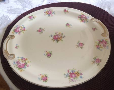 TST225 Handled Cake Plate