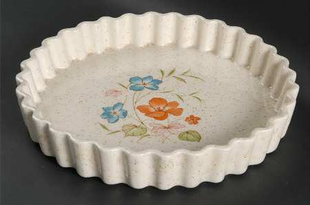 Poppy (Off White Background) 10" Quiche