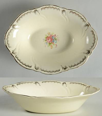 TST361 9" Oval Vegetable Bowl