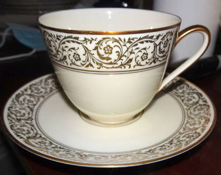3037 Flat Cup & Saucer Set