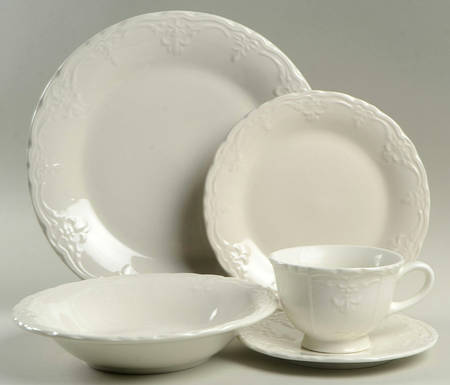 Versailles Off White 5 Piece Place Setting