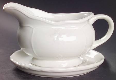 Versailles Off White Gravy Boat & Underplate