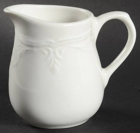 Versailles Off White Creamer