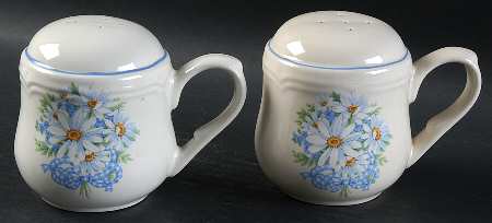 Daisy Bouquet Salt & Pepper Set