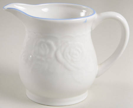 Victorian Rose 32 Oz Pitcher
