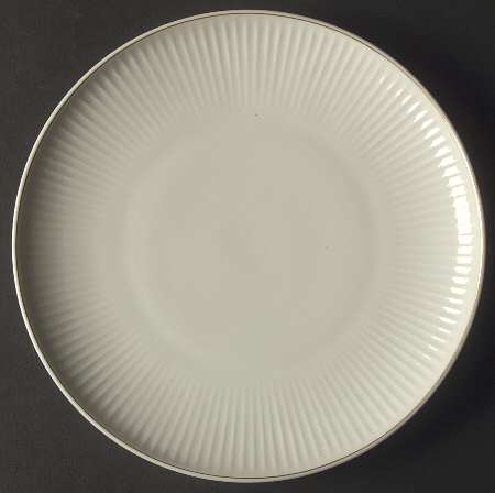 7562 Salad Plate