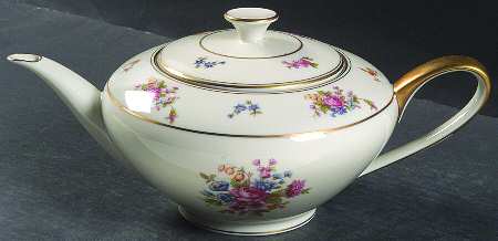 Queensrose (Smooth #159) Teapot & Lid