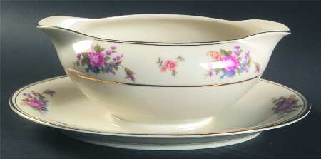 Queensrose (Smooth #159) Gravy Boat with Attached Underplate