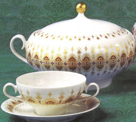 Cantilene Flat Cream Soup Bowl & Saucer Set