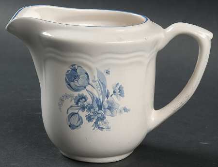 Jardin Bleu Creamer