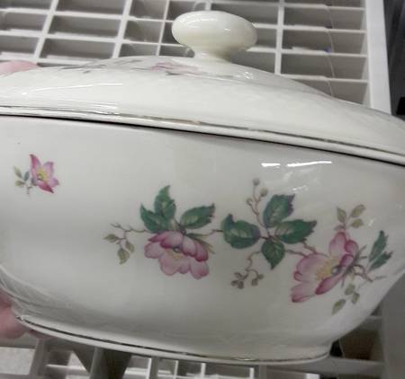 07195 10" Round Vegetable Bowl