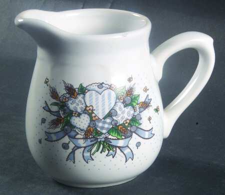 Blueberry Hearts Creamer