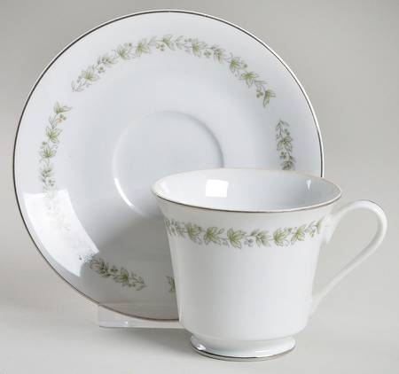 Justine Footed Cup & Saucer Set
