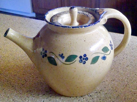 Hearts and Flowers Tan (Made in Mold) Teapot & Lid