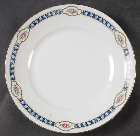 3335 Luncheon Plate