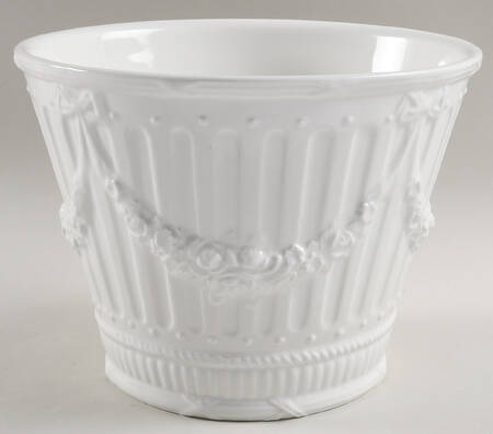 White Garland 9" Cachepot