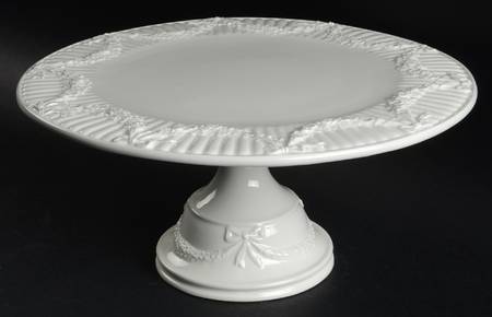 White Garland 13" Diameter Pedestal Cake Stand