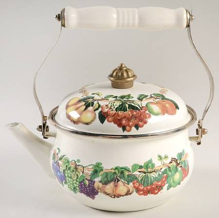 Kensington Garden Metal Kettle & Lid
