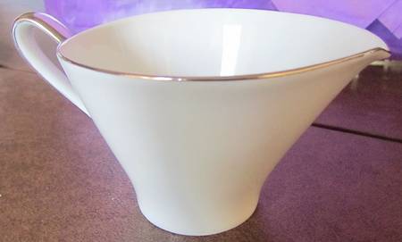 Elegance Platinum Creamer