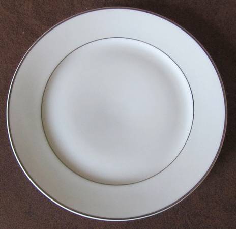 Elegance Platinum Bread & Butter Plate