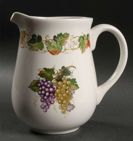 Vine 64 Oz Pitcher