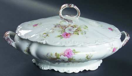 TRV217 Oval Covered Vegetable
