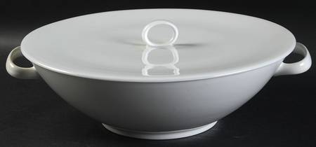 Rhythm Round Covered Vegetable
