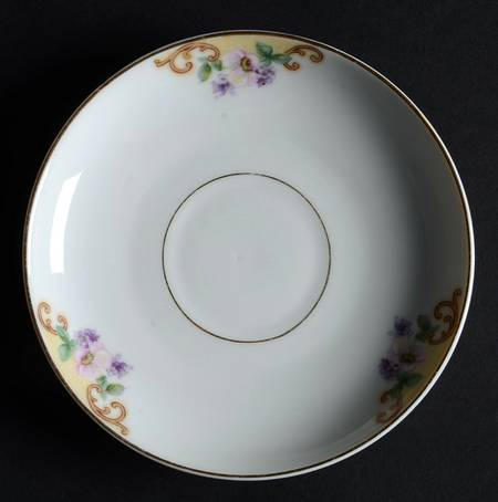 THU163 Saucer