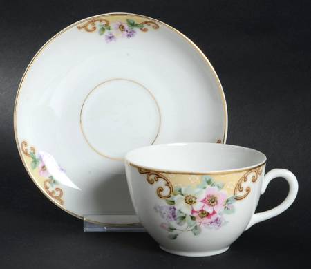 THU163 Flat Cup & Saucer Set