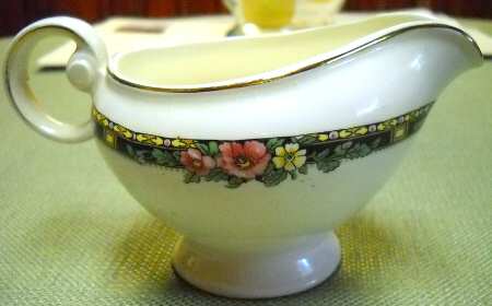 1009 Gravy Boat