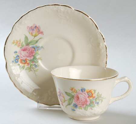 1823 (Fairway Shape) Flat Cup & Saucer Set