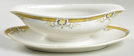 TRV259 Gravy Boat with Attached Underplate