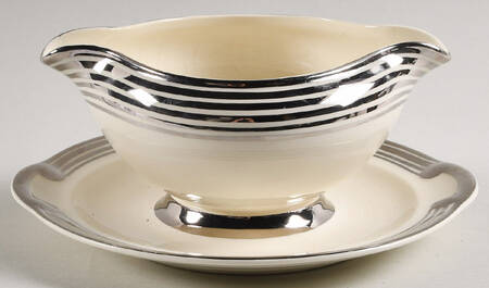 601 Gravy Boat with Attached Underplate