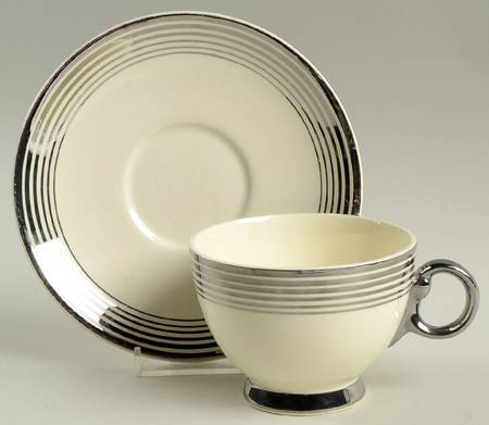 601 Flat Cup & Saucer Set