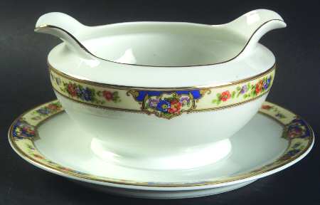 Granada Gravy Boat with Attached Underplate