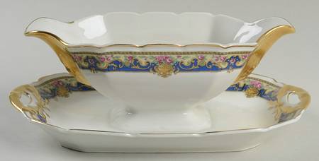 TRV266 Gravy Boat with Attached Underplate