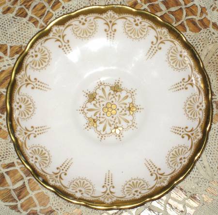 8229H Saucer