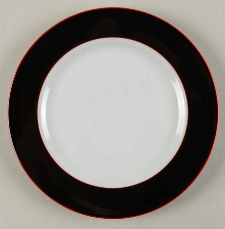 Due Black Salad Plate