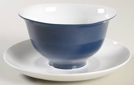 Decor 79 Gravy Boat with Attached Underplate