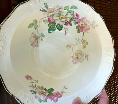 TST423 9" Round Vegetable Bowl
