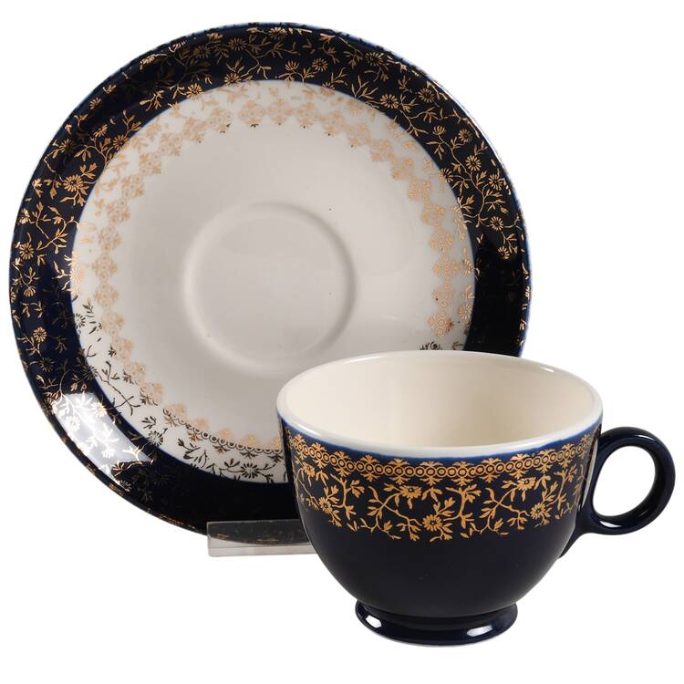 TST429 Footed Cup & Saucer Set
