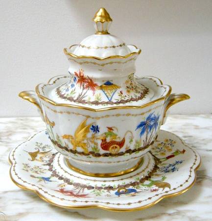 Cirque Chinois Sugar Bowl & Lid W/Underplate