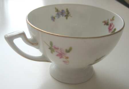 2281 Footed Cup