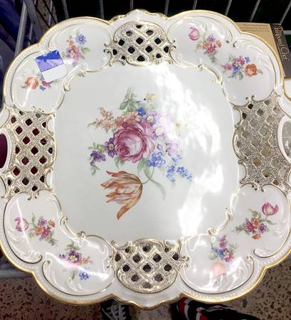 2180 Square Handled Cake Plate
